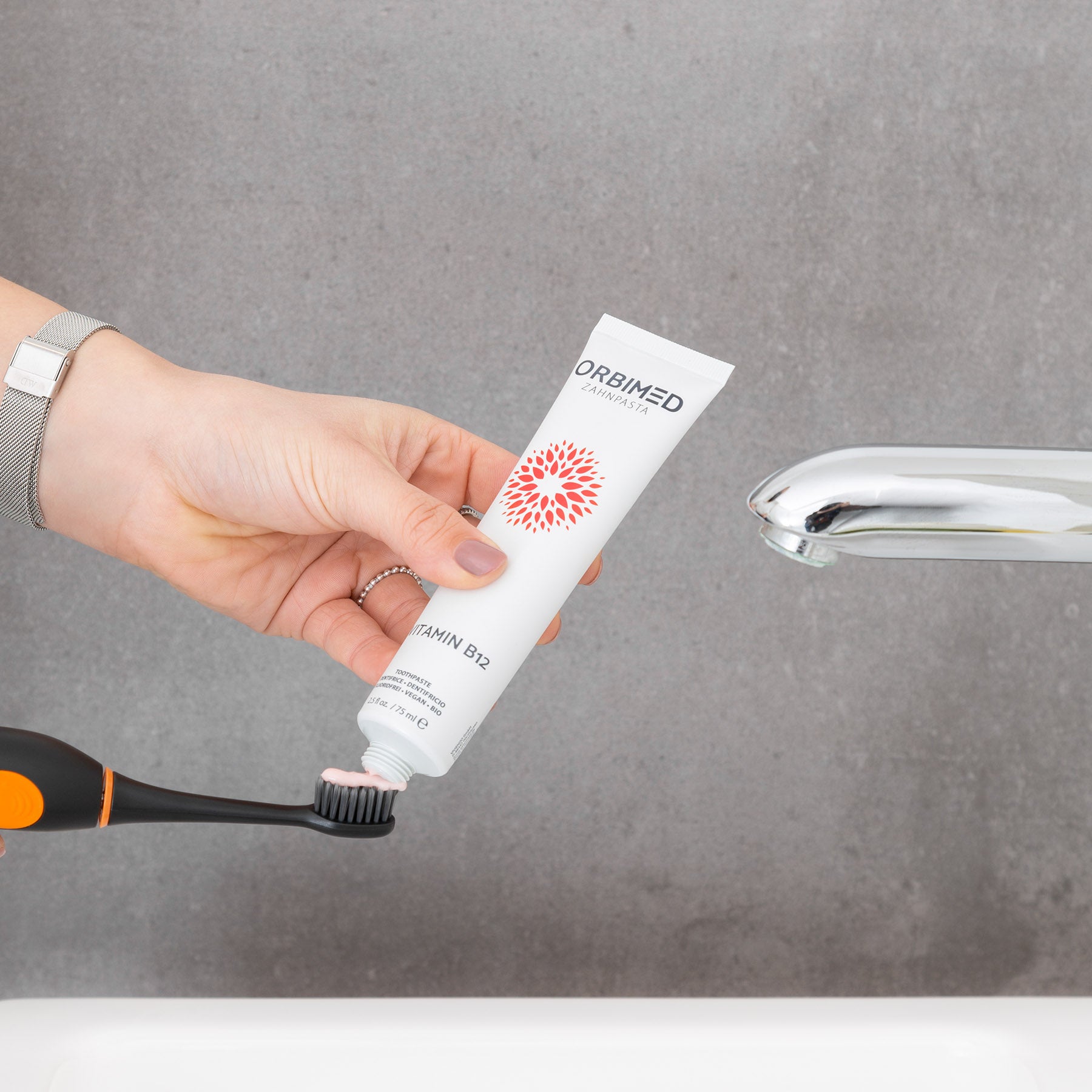 Welche Vitamine für die Zähne wichtig sind und Wissenswertes zu Vitamin B12