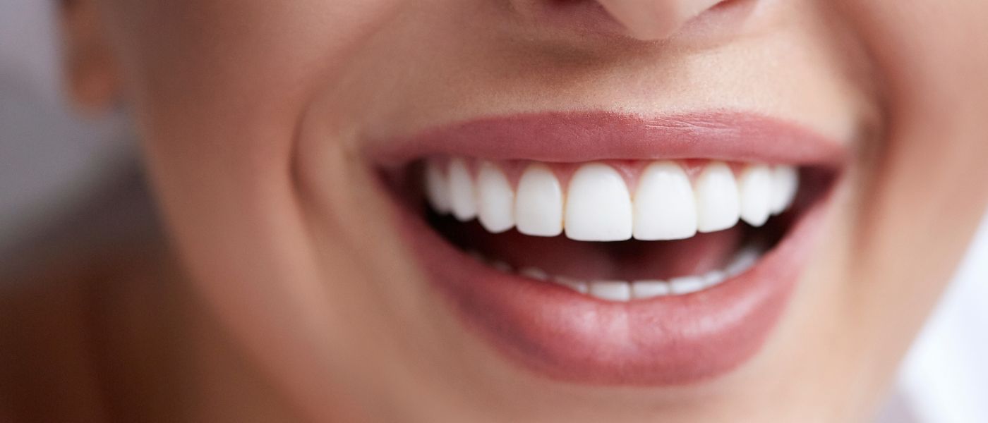 Zahn abgebrochen? Soforthilfe, Ursachen & beste Zahnpflege